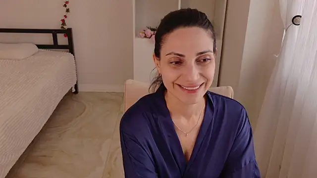 LovelyBeatrice online show from 8, 4, 2026