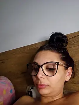 Snapshot of HiddendesireXO01 chatting on 12, 2, 2026 HiddendesireXO01 online show from 12, 2, 2026