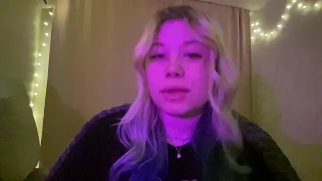 Lulu Di online show from 7, 3, 2026