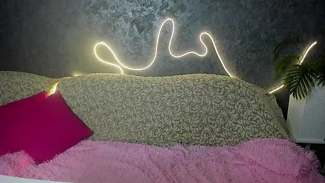 Snapshot of Dream_Olivia chatting on 20, 5, 2026 Dream Olivia online show from 20, 5, 2026