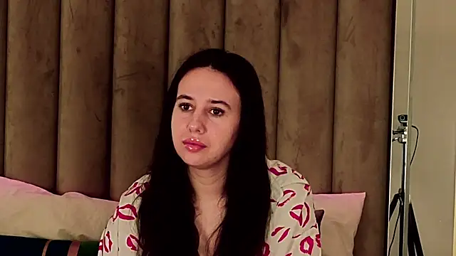 Snapshot of MavisReeve chatting on 14, 4, 2026 MavisReeve online show from 14, 4, 2026