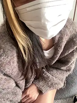 Snapshot of yui__yuichan chatting on 4, 2, 2026 yui yuichan online show from 4, 2, 2026