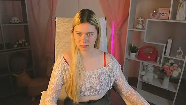 CelestineMauriac online show from 15, 4, 2026