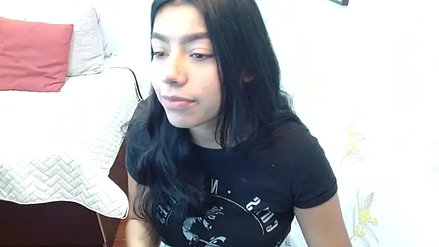 Laia white online show from 3, 3, 2026