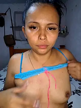 Daniela Cruz  online show from 19, 4, 2026