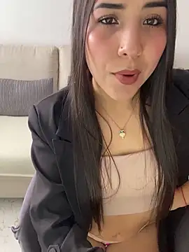 Mayka sex online show from 3, 3, 2026