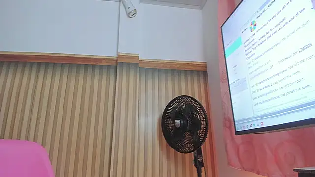 Snapshot of Melanie__Evans chatting on 15, 4, 2026 Melanie Evans online show from 15, 4, 2026