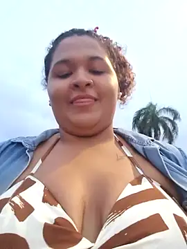 Snapshot of Adina_Skaly chatting on 11, 5, 2026 Adina Skaly online show from 11, 5, 2026