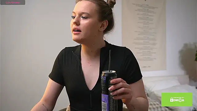 Snapshot of Agatha_Gris chatting on 1, 2, 2026 Agatha Gris online show from 1, 2, 2026