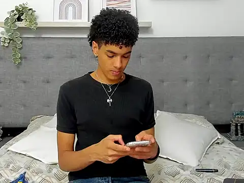 Snapshot of wes_gibbings chatting on 3, 3, 2026 wes gibbings online show from 3, 3, 2026