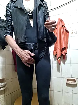 Snapshot of veronicatvcroosleather chatting on 7, 2, 2026 veronicatvcroosleather online show from 7, 2, 2026