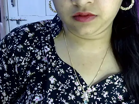 Snapshot of Cute_Aliyaa chatting on 23, 6, 2026 Cute Aliyaa online show from 23, 6, 2026