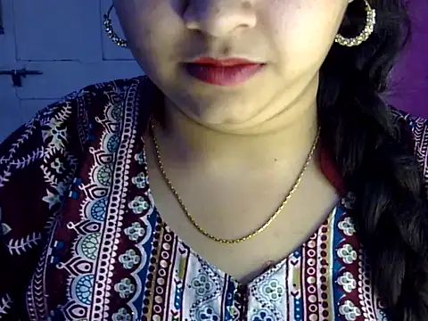 Snapshot of Cute_Aliyaa chatting on 18, 7, 2026 Cute Aliyaa online show from 18, 7, 2026
