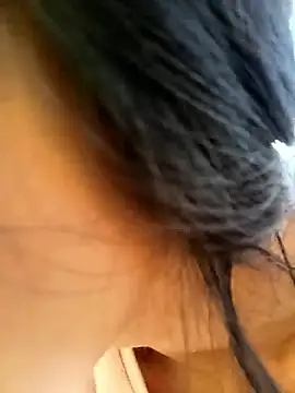 Snapshot of Hoa-tuylip chatting on 2, 3, 2026 Hoa-tuylip online show from 2, 3, 2026