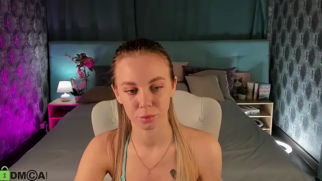 Tesssa Young online show from 4, 4, 2026