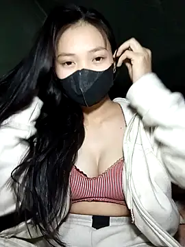 derylove  online show from 6, 3, 2026