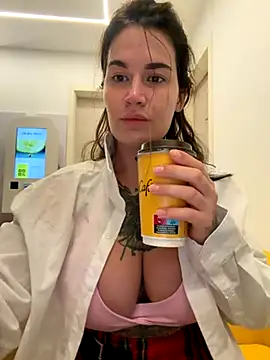 TattooGirlAlia online show from 3, 10, 2025