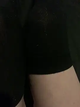 Snapshot of parisleau chatting on 2, 3, 2026 parisleau online show from 2, 3, 2026