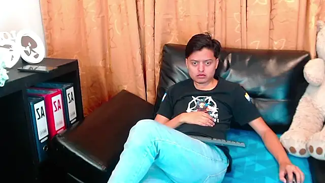 Snapshot of Kevin_Charless chatting on 13, 3, 2026 Kevin Charless online show from 13, 3, 2026