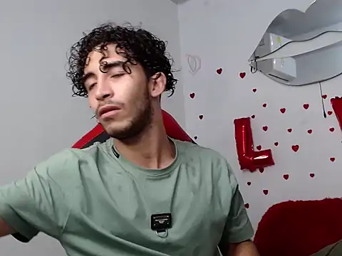 Caius fox online show from 11, 3, 2026