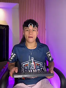 Snapshot of Dominik_Souza chatting on 26, 4, 2026 Dominik Souza online show from 26, 4, 2026