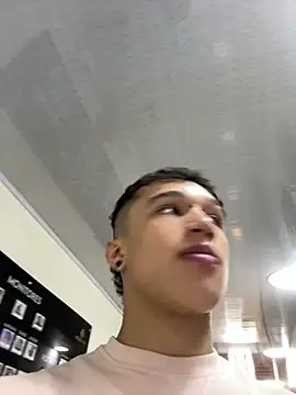 Snapshot of Dominik_Souza chatting on 19, 5, 2026 Dominik Souza online show from 19, 5, 2026