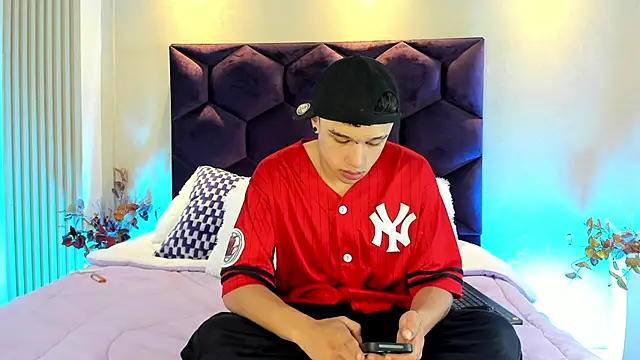 Snapshot of Dominik_Souza chatting on 28, 5, 2026 Dominik Souza online show from 28, 5, 2026