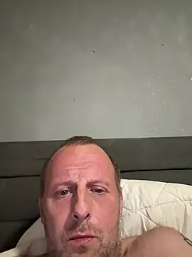 Snapshot of FrankdieSchwuchtel chatting on 10, 6, 2026 FrankdieSchwuchtel online show from 10, 6, 2026