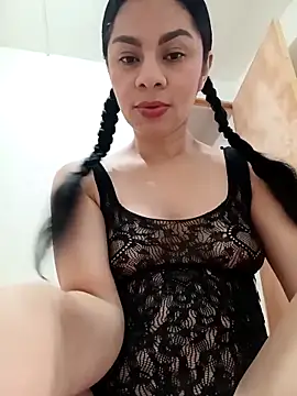 luna pinky online show from 9, 3, 2026