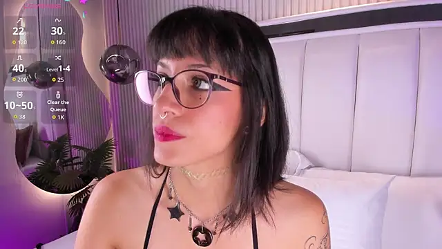 Snapshot of ViolettaColinss chatting on 17, 7, 2026 ViolettaColinss online show from 17, 7, 2026