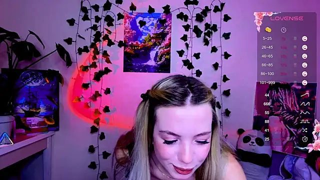 Akari-moon online show from 8, 6, 2026