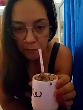 kuramaqueen online show from 10, 2, 2026