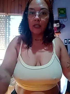 kuramaqueen online show from 13, 4, 2026