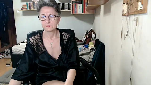 katemodel online show from 5, 10, 2025