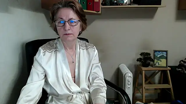 katemodel online show from 7, 4, 2026