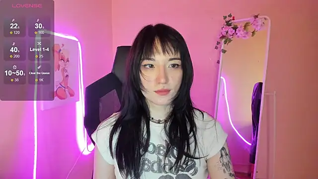 Snapshot of AliceeinWonderlanddd chatting on 11, 6, 2026 AliceeinWonderlanddd online show from 11, 6, 2026