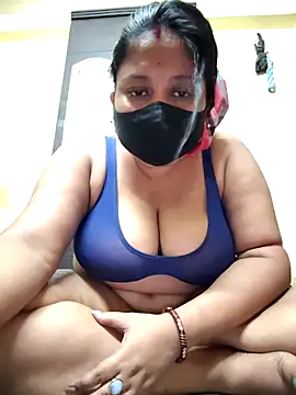 Curvy Trisha online show from 15, 4, 2026