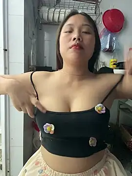 Snapshot of Emxinhka1 chatting on 5, 8, 2026 Emxinhka1 online show from 5, 8, 2026