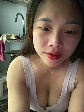 Snapshot of Emxinhka1 chatting on 7, 8, 2026 Emxinhka1 online show from 7, 8, 2026