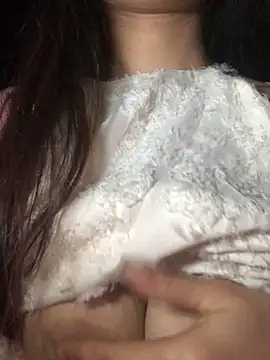 uyensexy online show from 8, 2, 2026