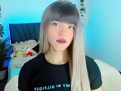 Snapshot of ZoeSchmmit chatting on 24, 6, 2026 ZoeSchmmit online show from 24, 6, 2026