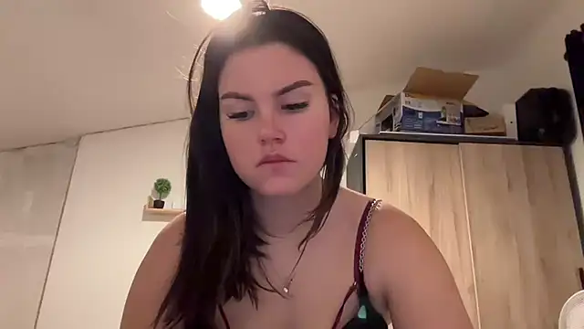 kiaraaaa75 online show from 15, 2, 2026