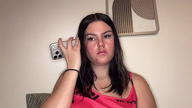 kiaraaaa75 online show from 16, 2, 2026