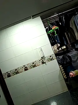 Snapshot of maynor_1998 chatting on 8, 3, 2026 maynor 1998 online show from 8, 3, 2026