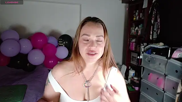 Snapshot of Tammy_Parker chatting on 13, 6, 2026 Tammy Parker online show from 13, 6, 2026