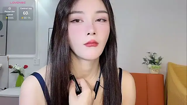 Lisa-295188 online show from 6, 3, 2026