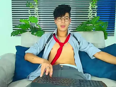 ThiiagoSaeenz online show from 11, 2, 2026