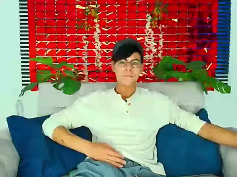 ThiiagoSaeenz online show from 12, 2, 2026