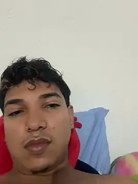 Snapshot of paulhot11 chatting on 16, 4, 2026 paulhot11 online show from 16, 4, 2026