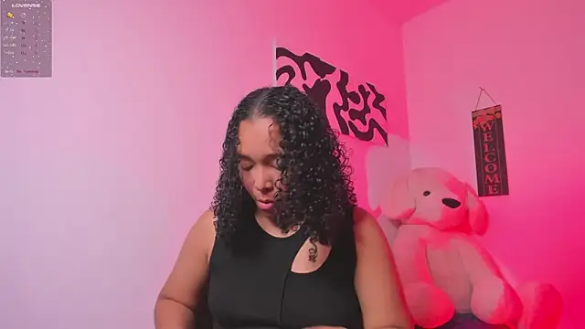 Snapshot of Nia13 chatting on 13, 2, 2026 Nia13 online show from 13, 2, 2026